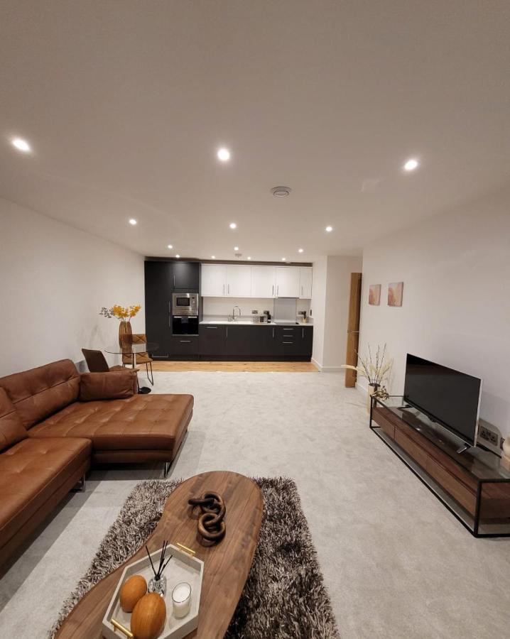 Luxury 1 Bed Apartment In The Centre Of Rochester Wainscot Экстерьер фото